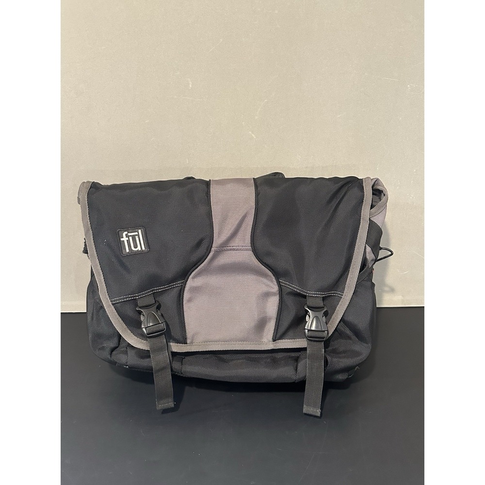 Ful Messenger Bag (missing‎ Strap)